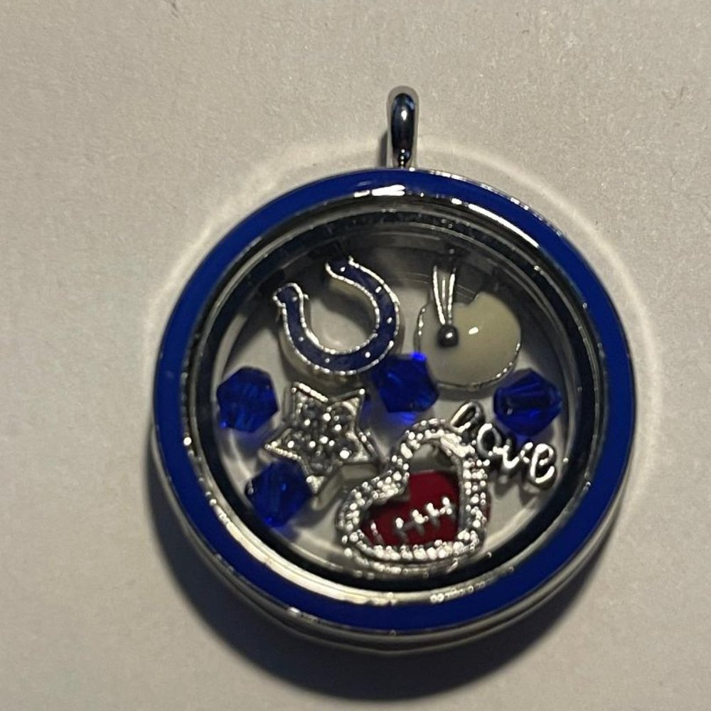 Indianapolis Colts NFL Memory Charm Locket w/ 22 IN chain NEW